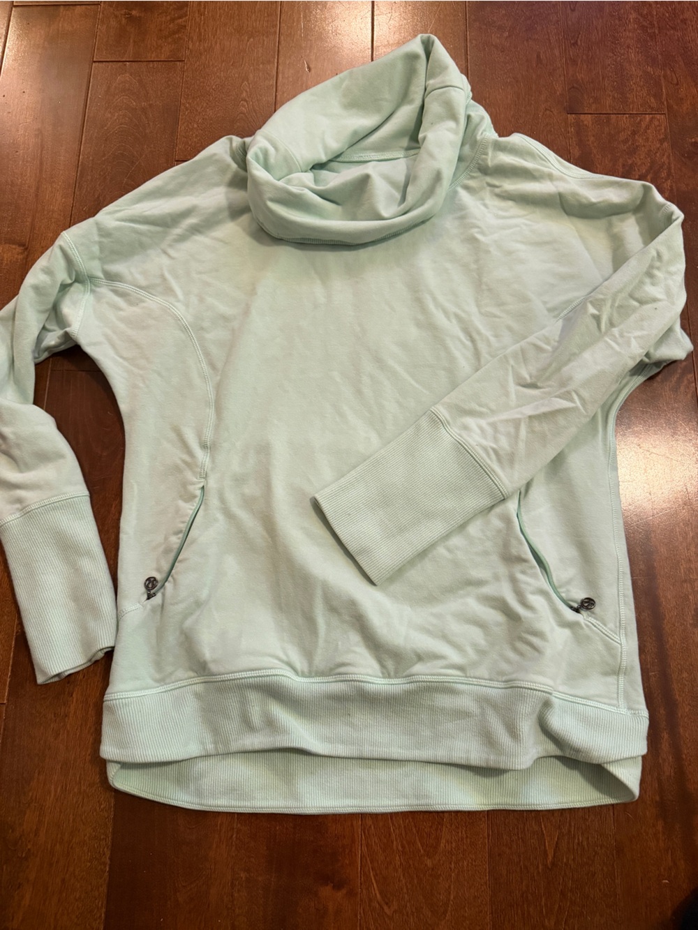 Lululemon Woman’s pullover sweatshirt.  Size Small